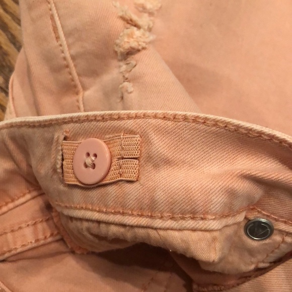 Girls peach denim shorts - Picture 4 of 4